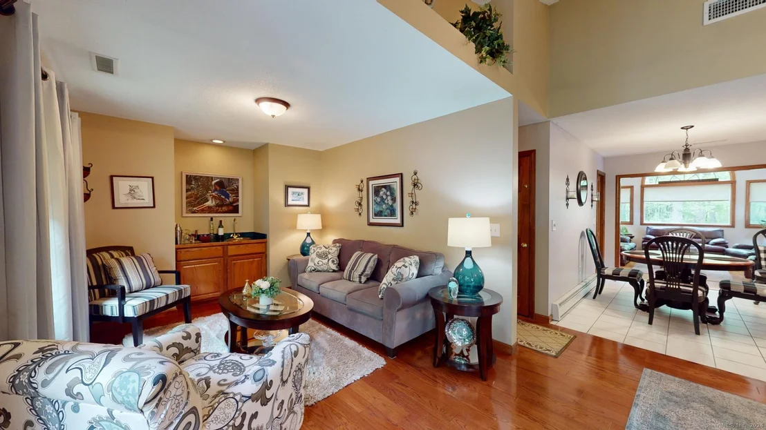 Photo of 305 Broad Brook Road