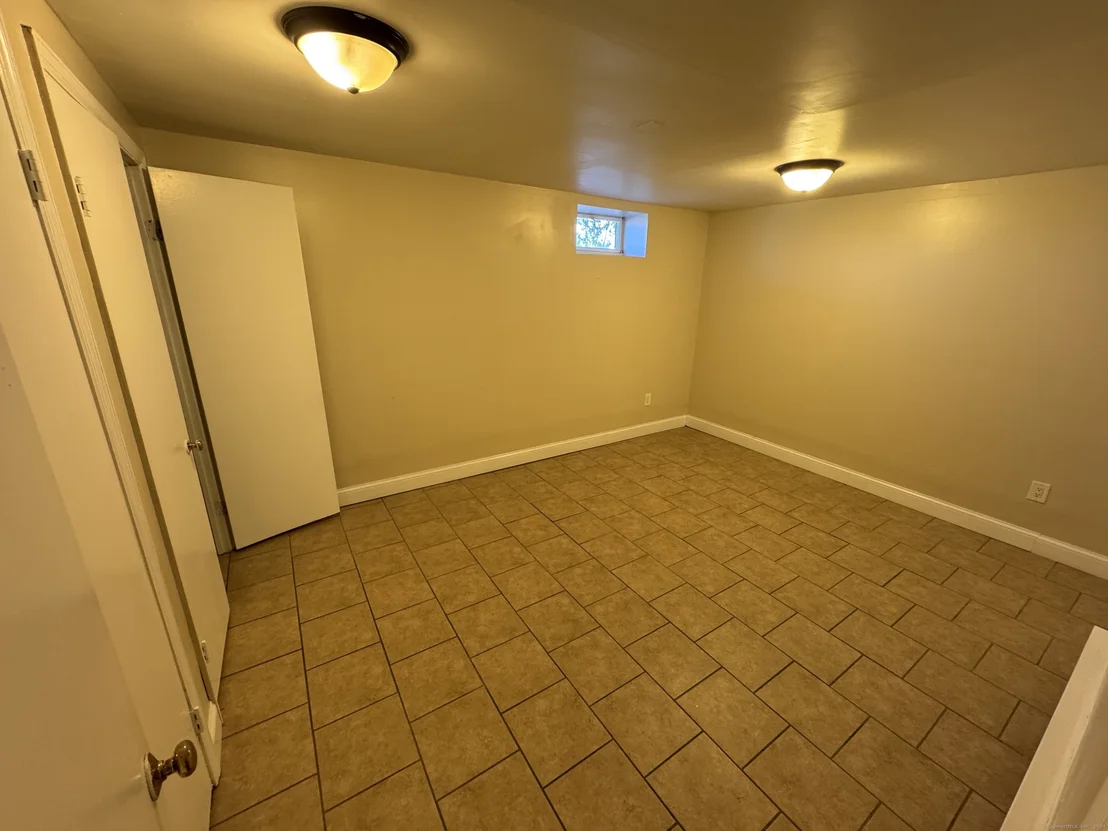 Photo of Unit APT3 at 10 Taft Point