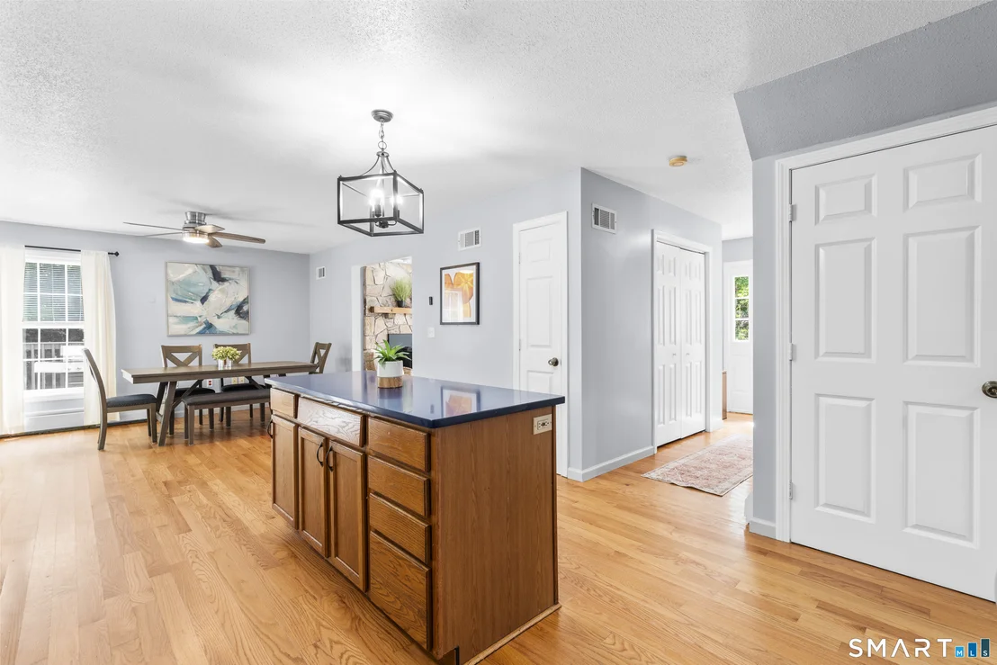 Photo of 264 Trumbull Highway