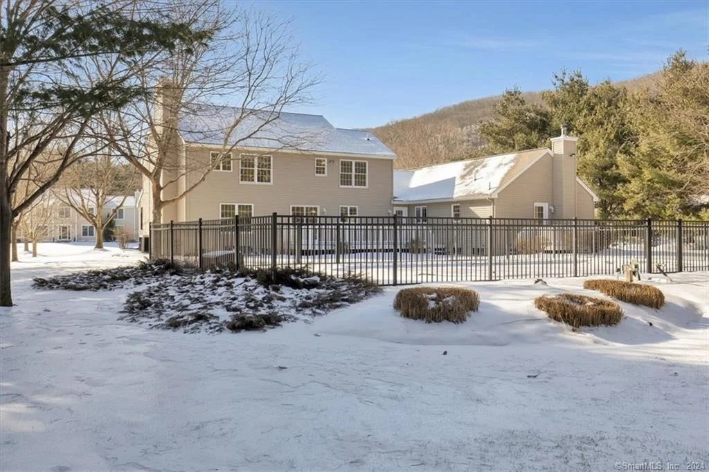 Photo of 65 Mountain Pond Road