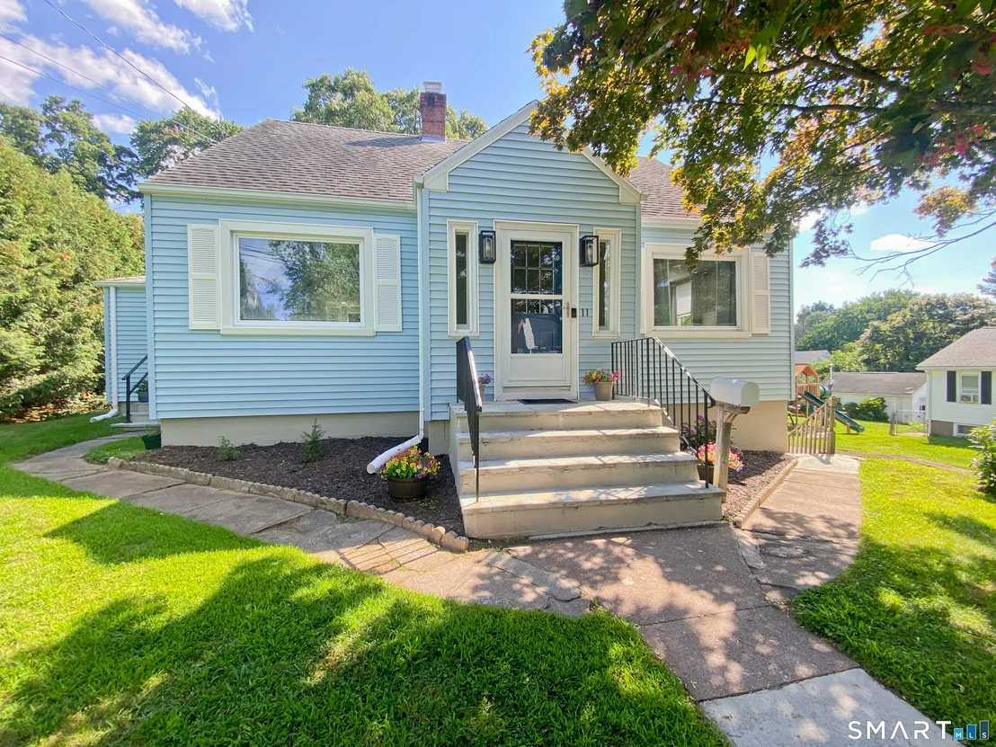 Photo of 11 Esther Avenue