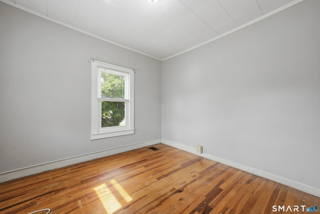 Photo of 25 Maple Avenue