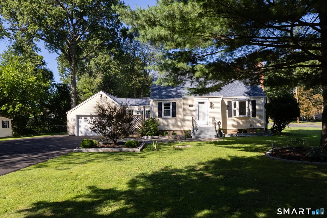 Photo of 302 Brimfield Road