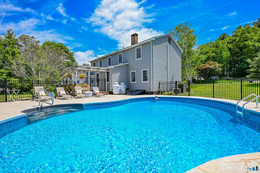Photo of 18 Carriage Drive