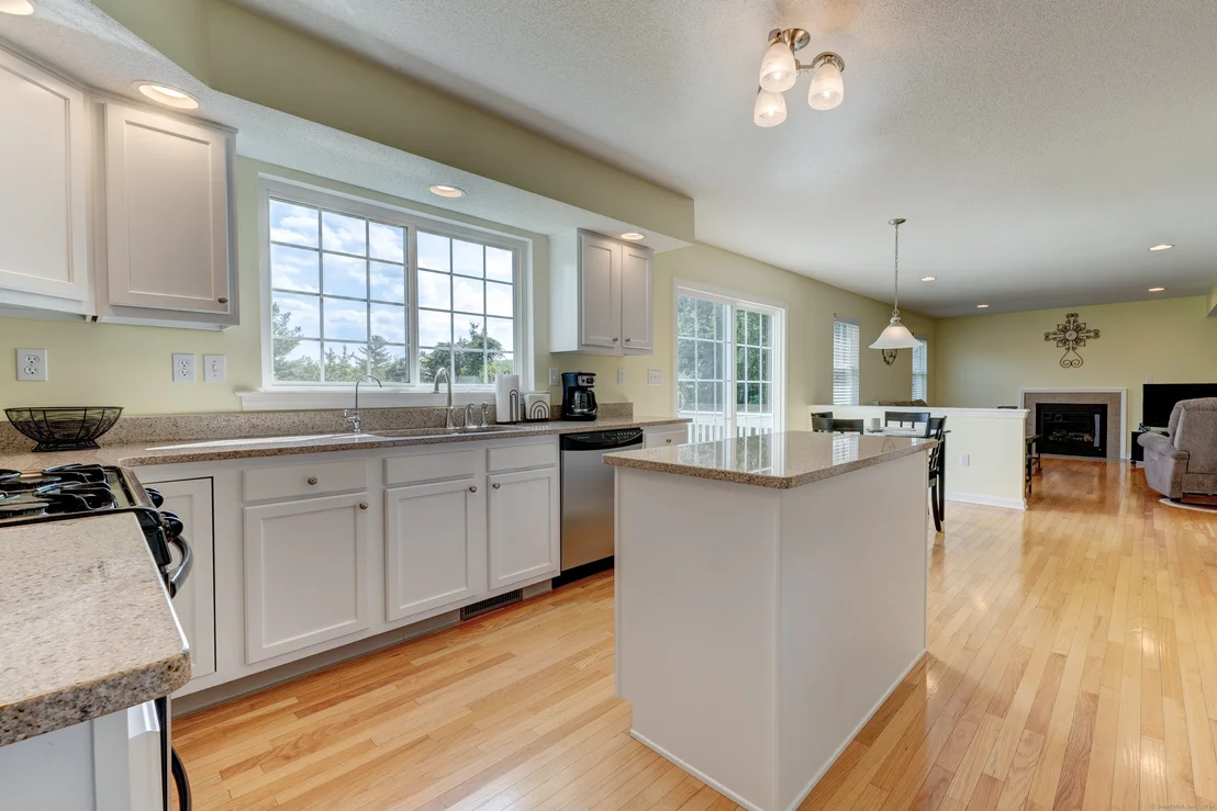 Photo of 142 Clearview Avenue