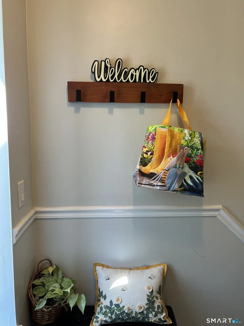 Photo of Unit 11E at 925 Oronoke Road