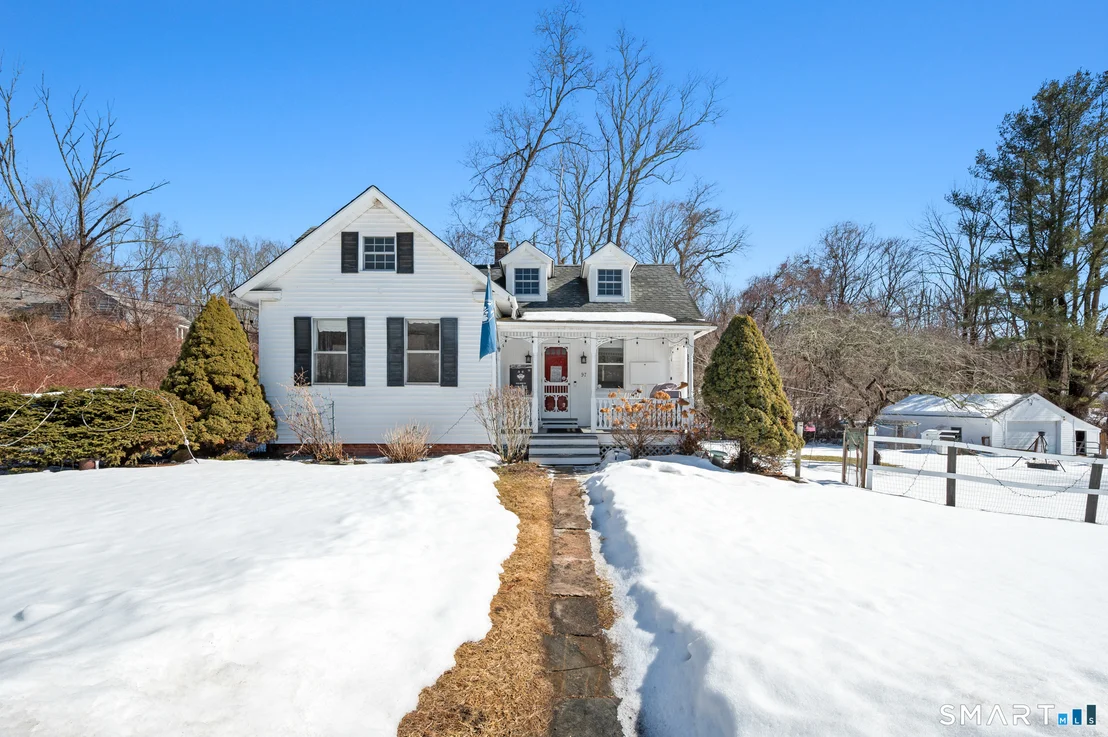 Photo of 97 Armstrong Road