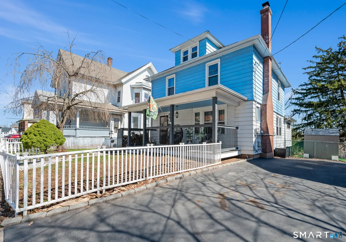 Photo of 32 Burr Avenue