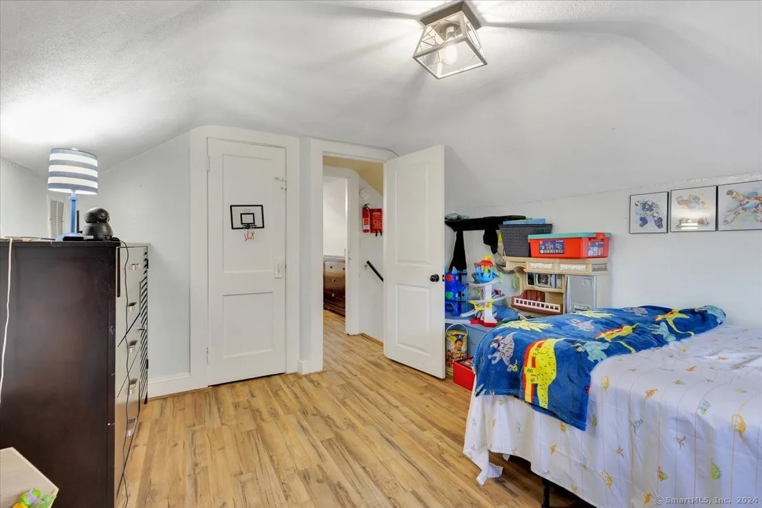 Photo of 34 Brainard Road
