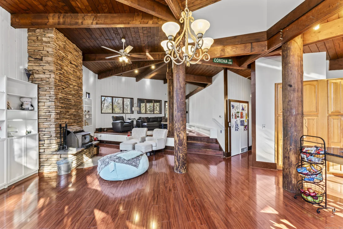 Photo of 9 Tanglewood Lane