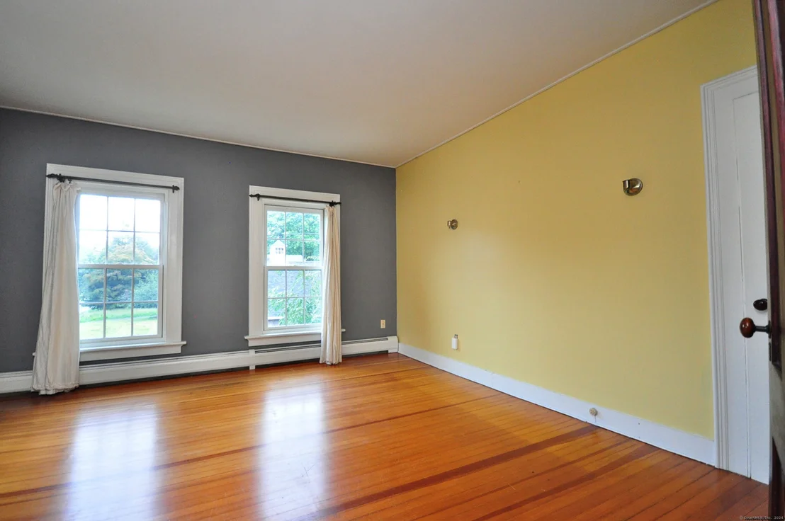 Photo of 19 Maple Avenue