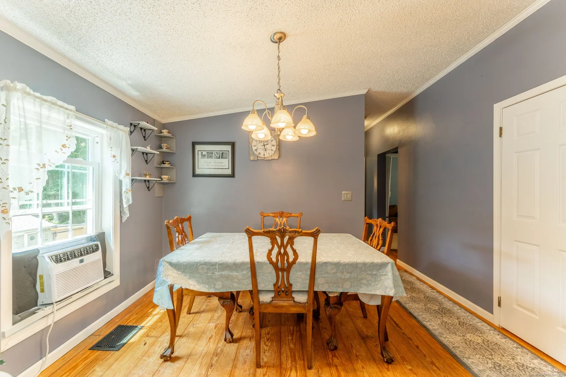 Photo of 483 Valley View Road