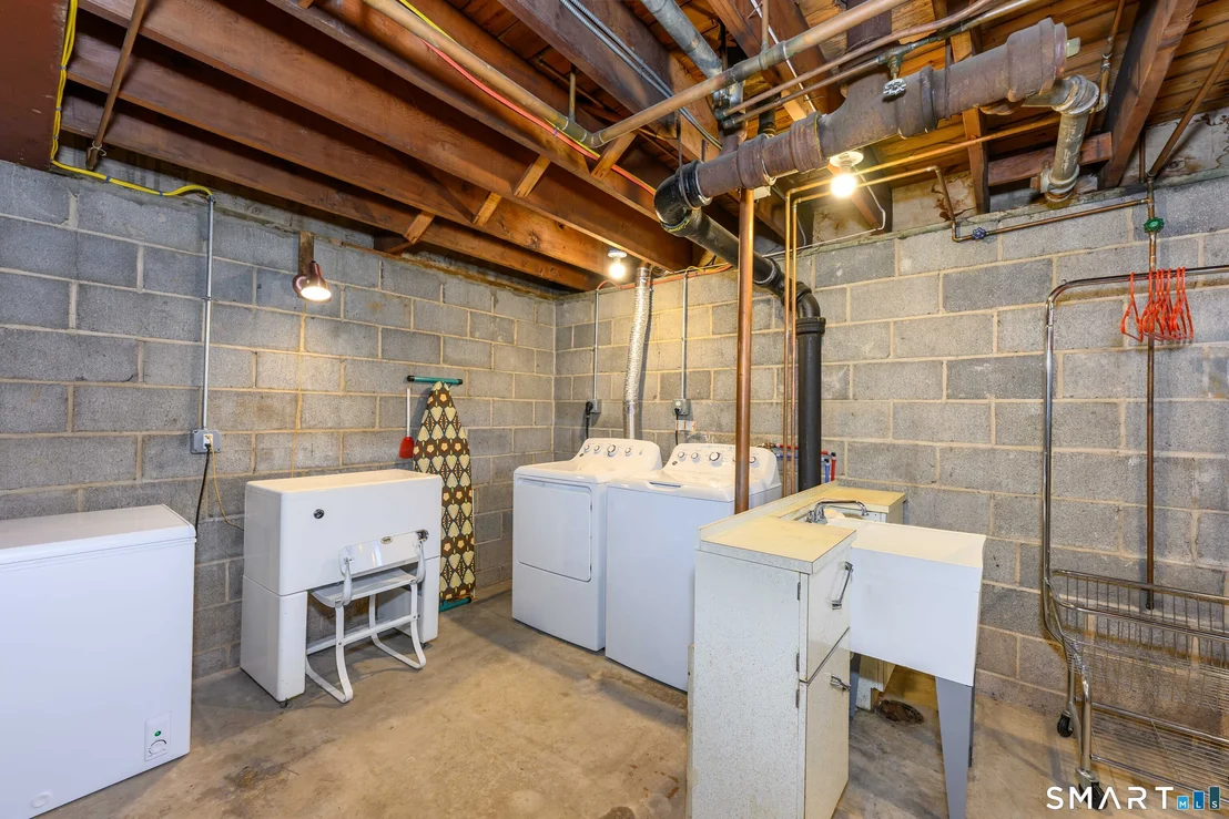 Photo of 821 Townsend Avenue