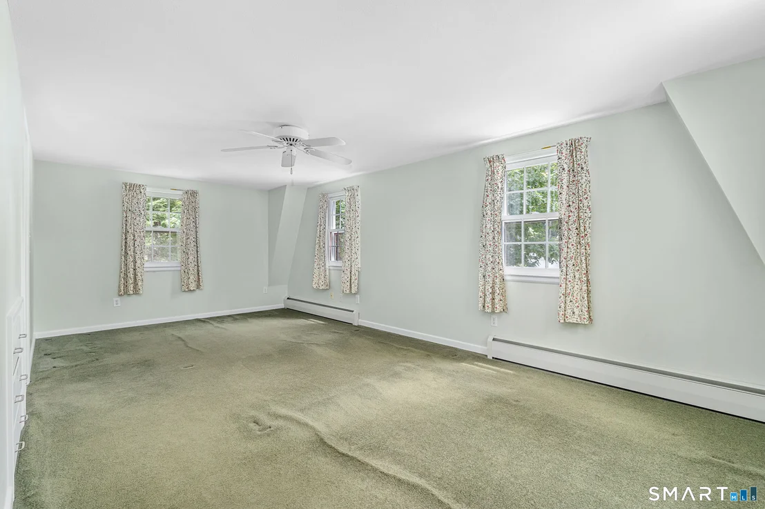 Photo of 38 Oak Ridge Drive