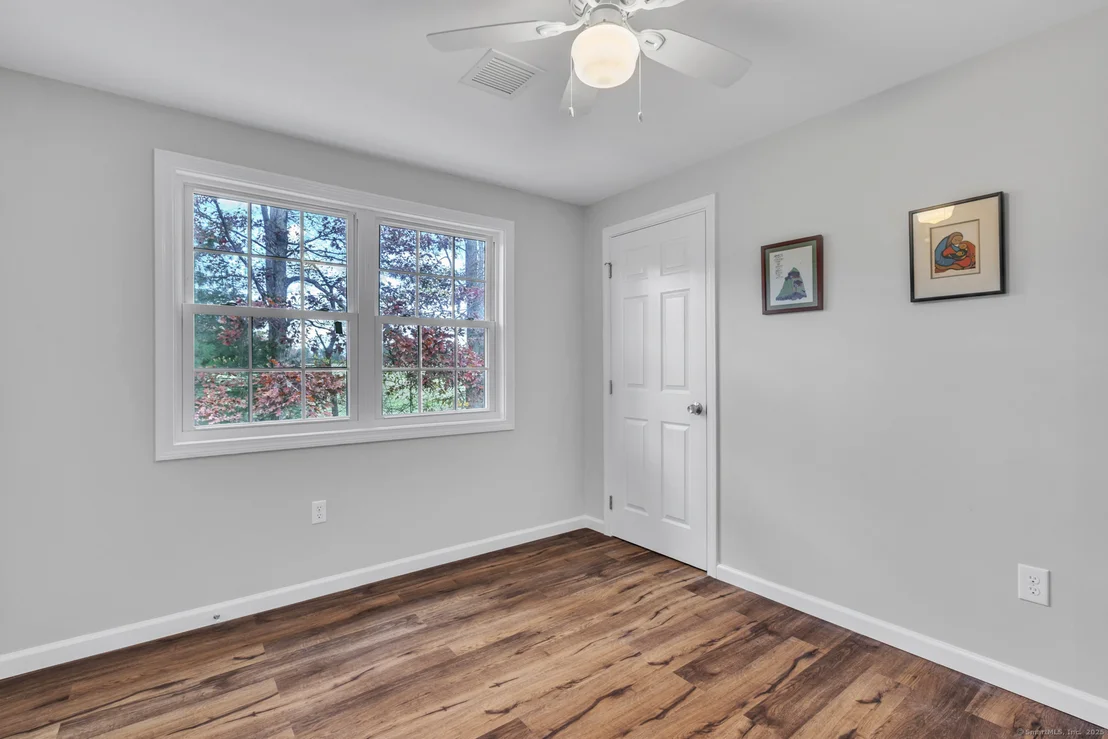 Photo of 42 Middle Road