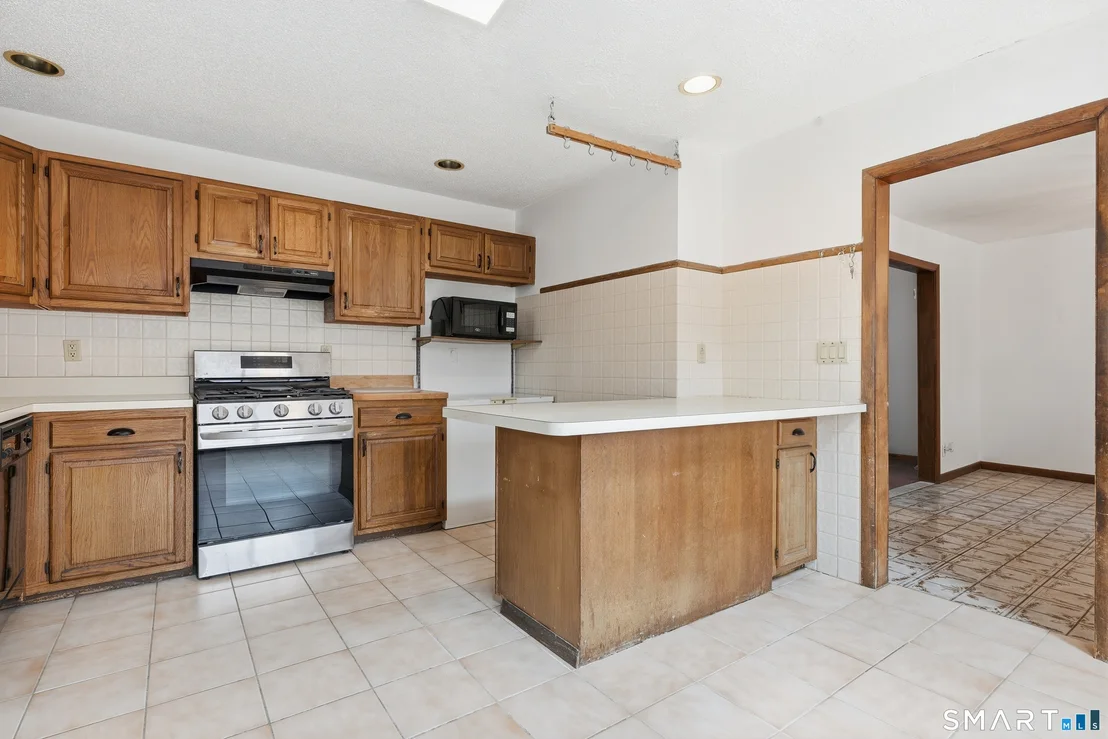 Photo of 112 Howe Avenue