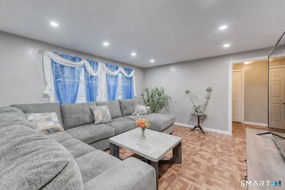 Photo of 40 Cottage Grove Circle