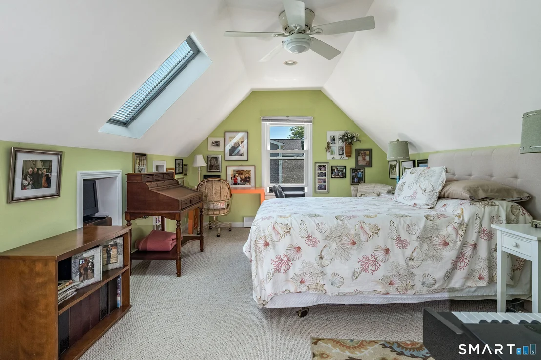Photo of 145 Beach Park Road