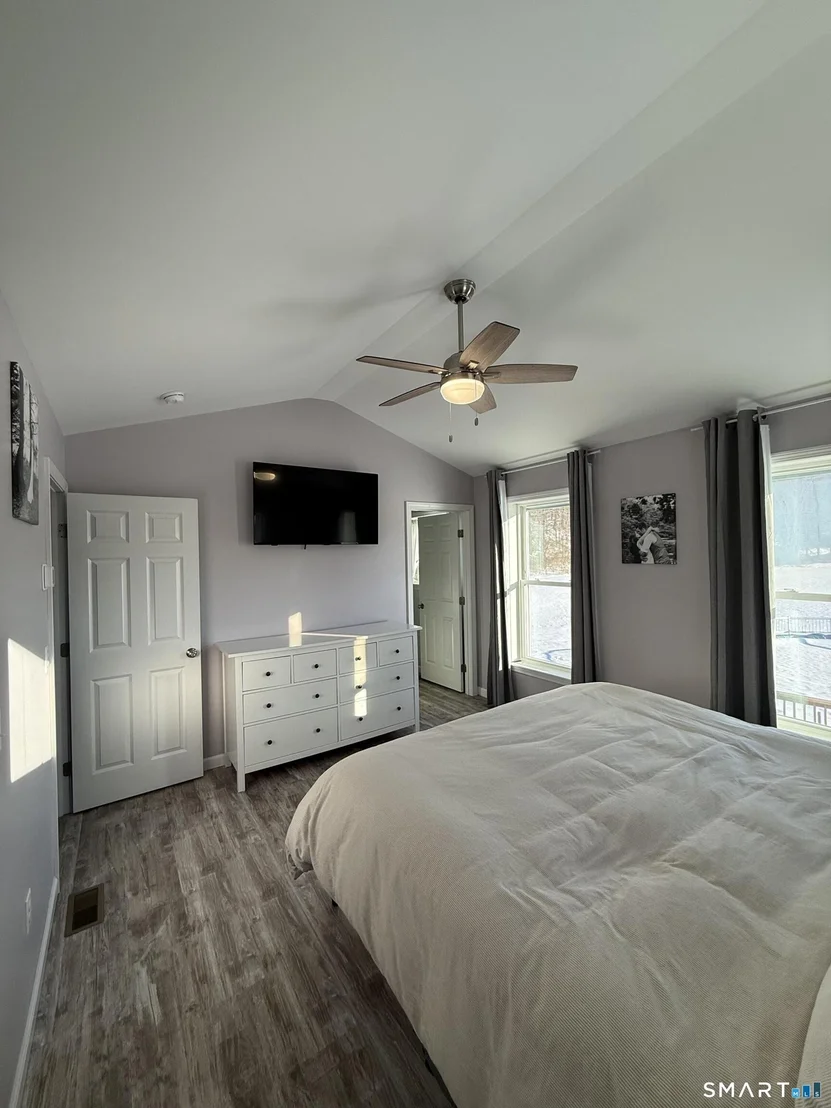 Photo of 380 Mashentuck Road