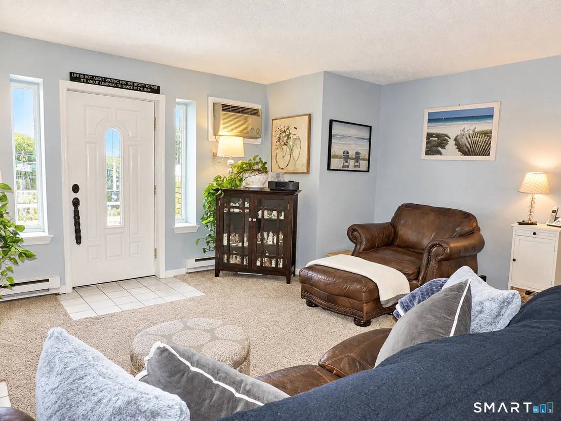 Photo of Unit 34J at 925 Oronoke Road