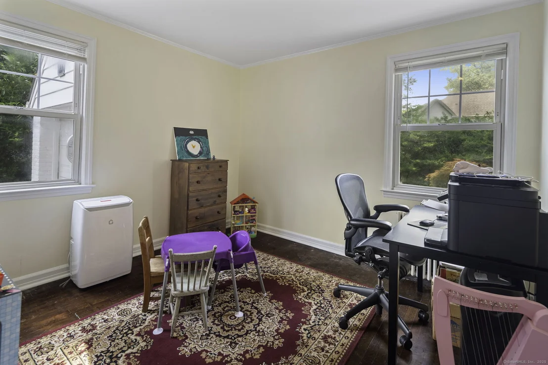 Photo of 33 Halsey Drive