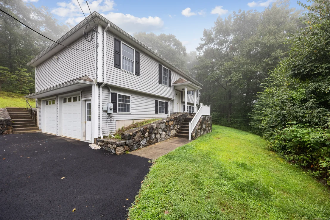 Photo of 180 Beach Road