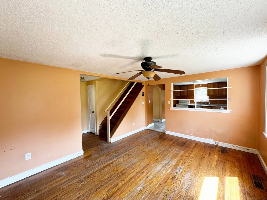 Photo of 421 Divinity Street