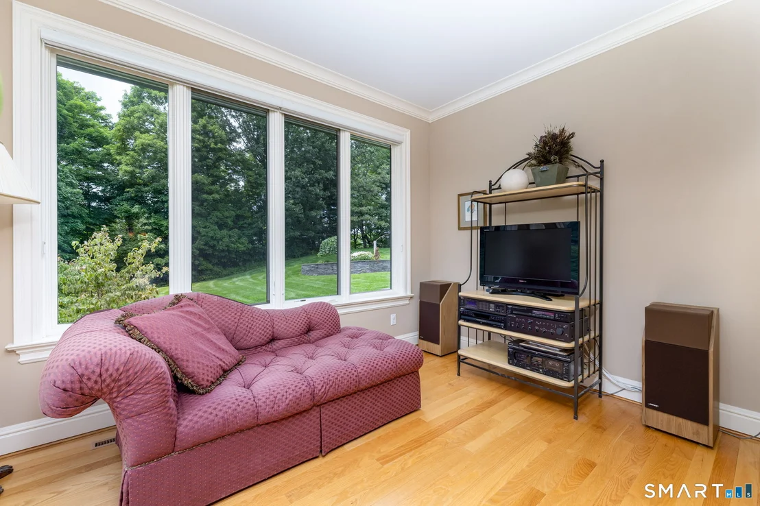 Photo of 122 Windward Place