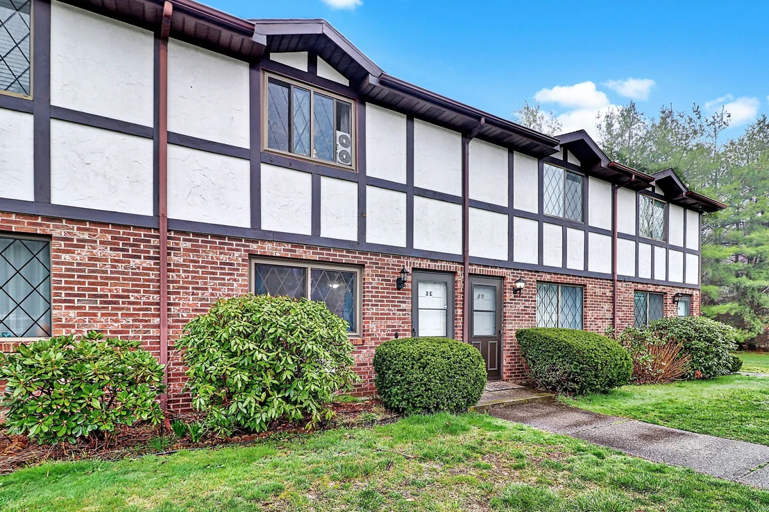Photo of Unit APT2E at 2 Branch Road