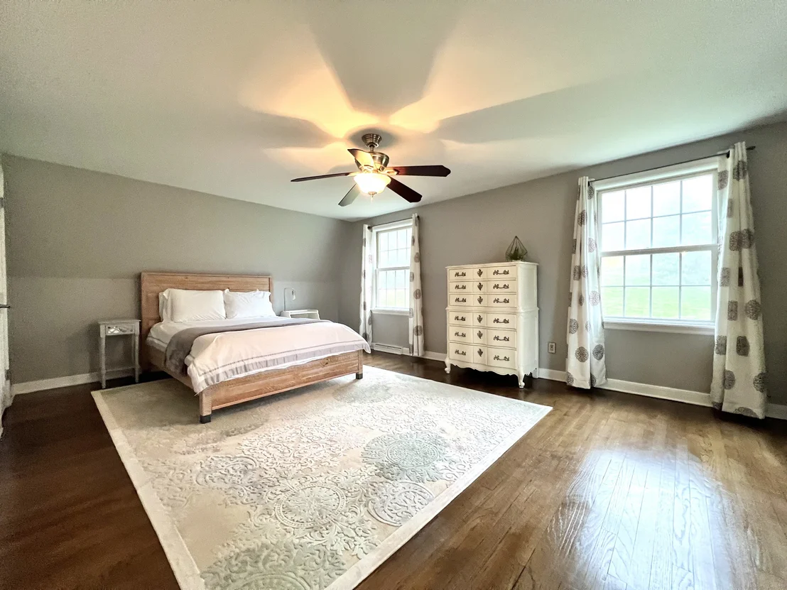 Photo of 320 Westport Road