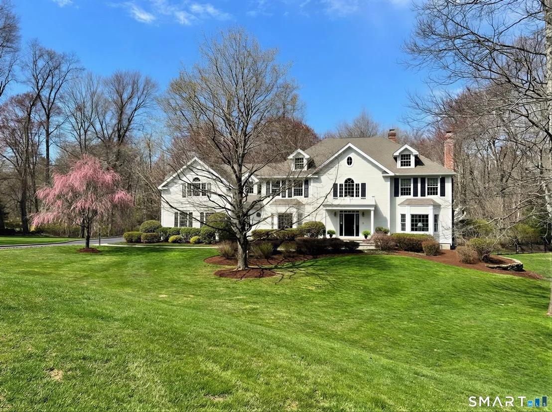 Photo of 8 Maplewood Lane