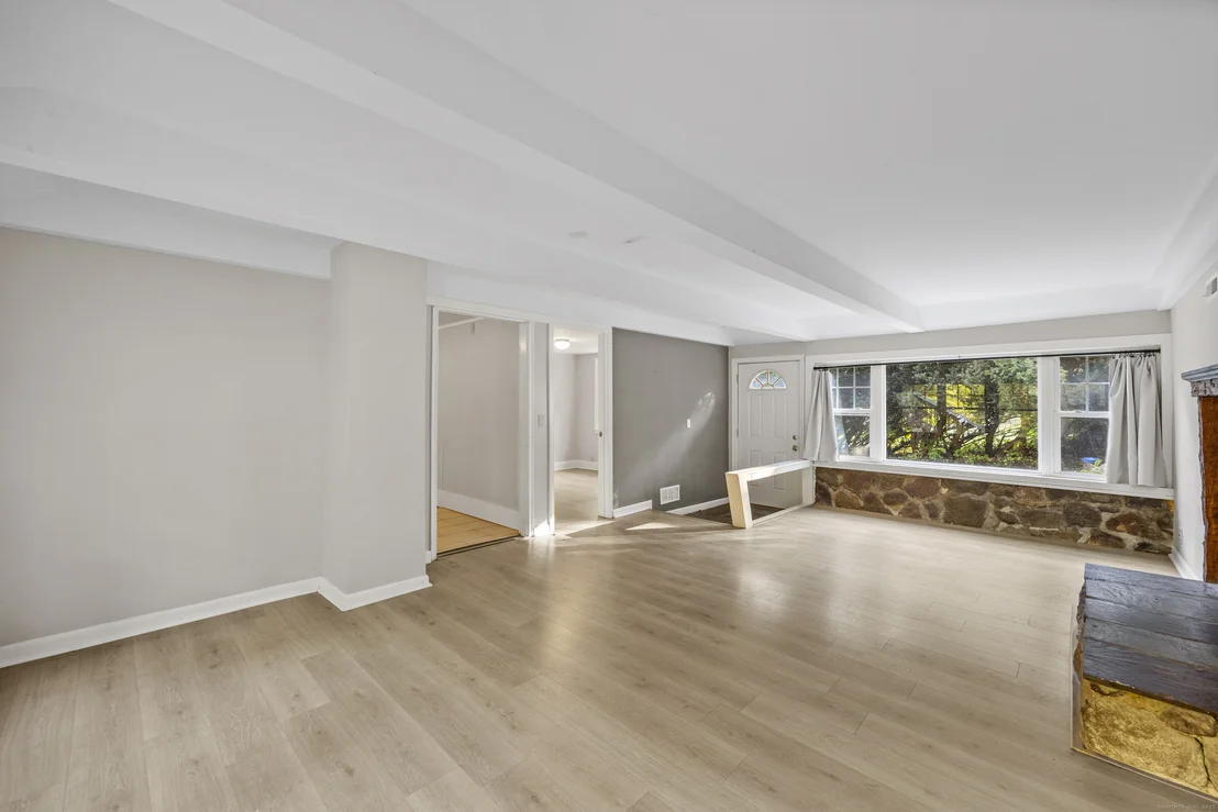 Photo of 1324 Notch Road