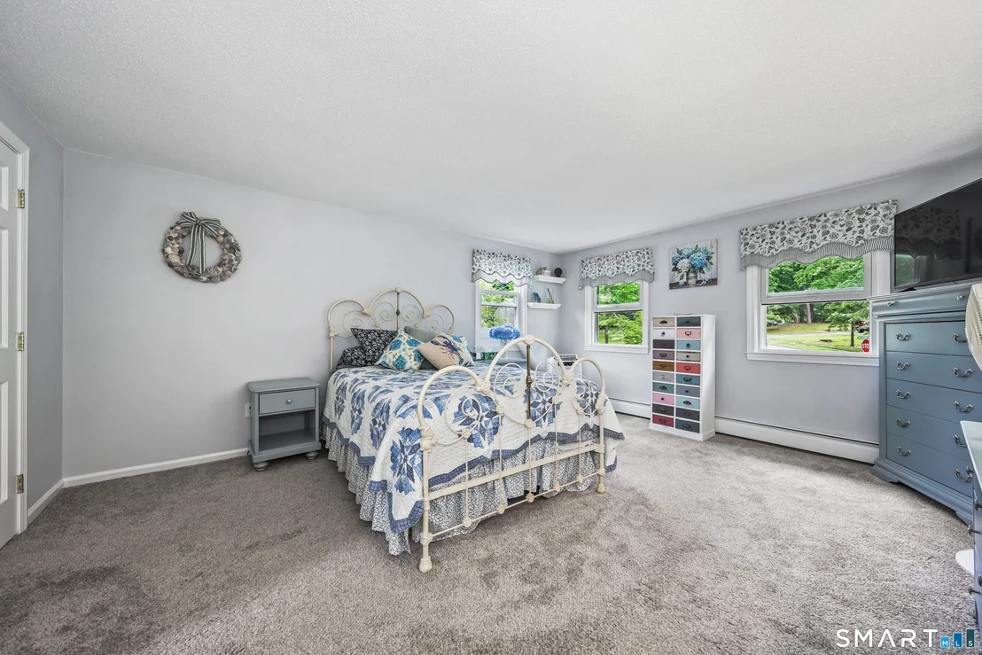 Photo of 2 Meadowside Drive