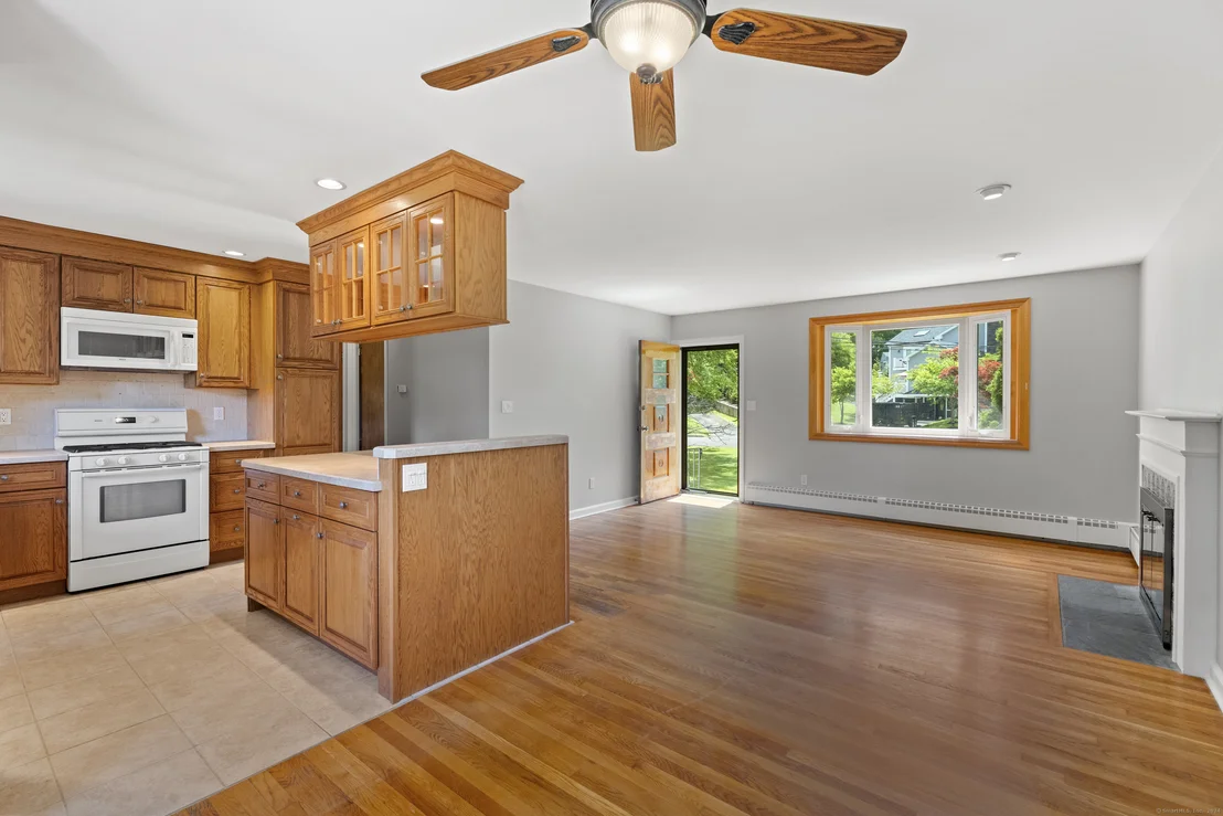 Photo of 252 Lakeview Drive