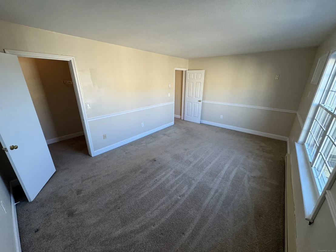 Photo of Unit APT3 at 10 Taft Point