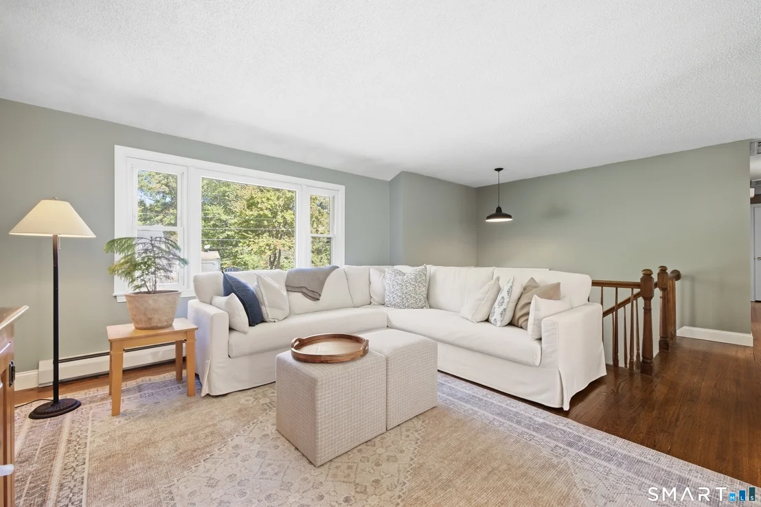 Photo of 775 Overhill Drive