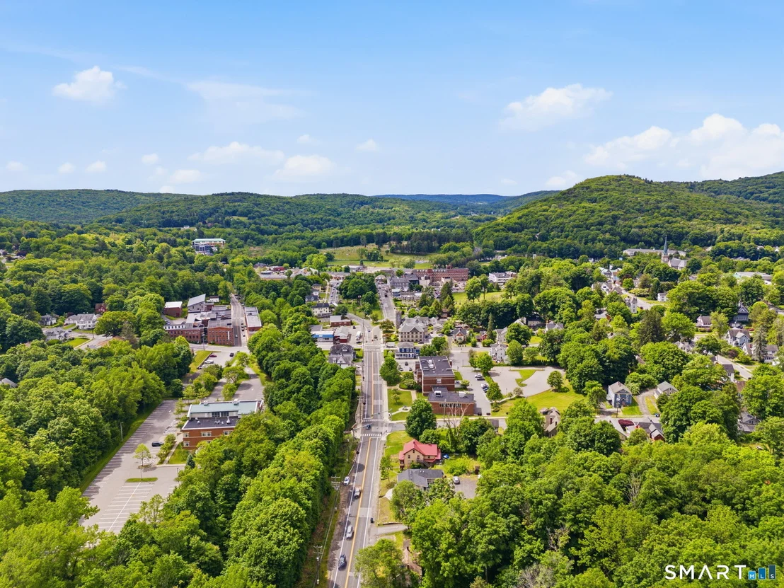 Photo of 405 Main Street