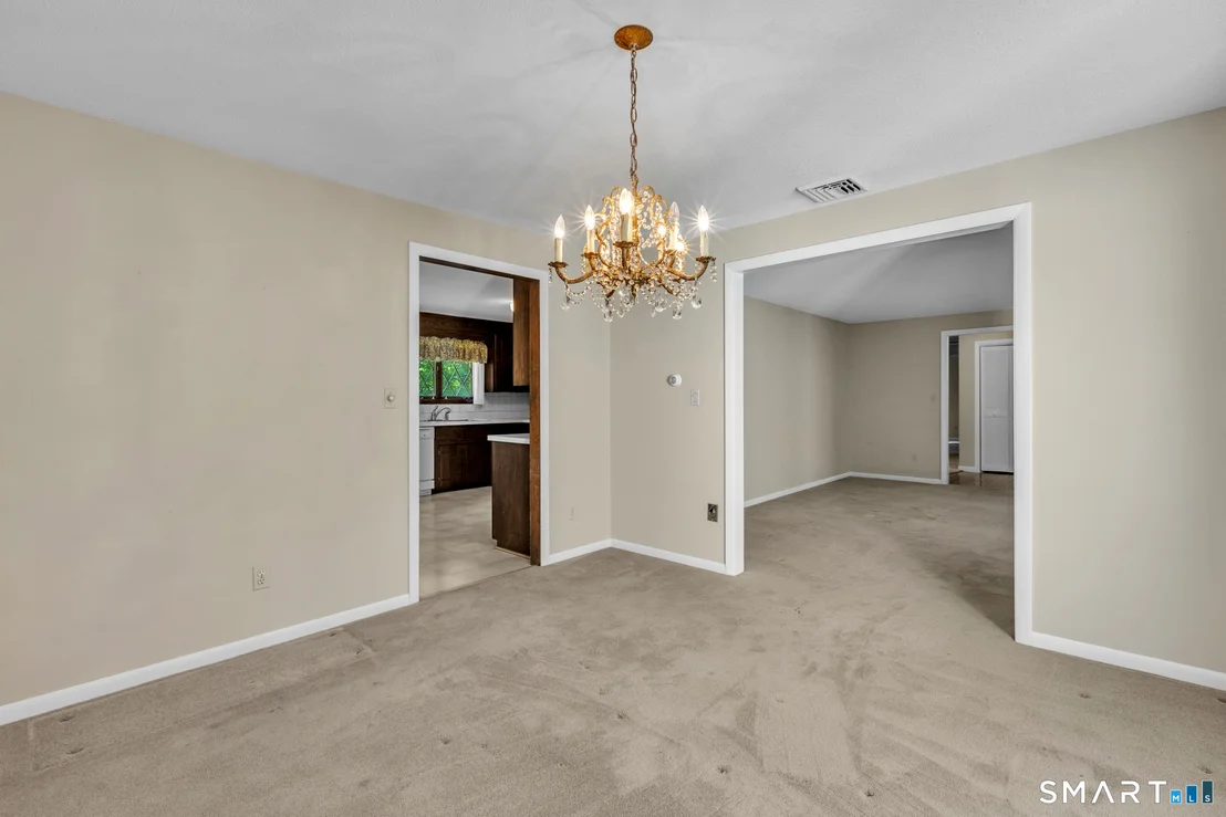 Photo of 77 Bridle Path Drive