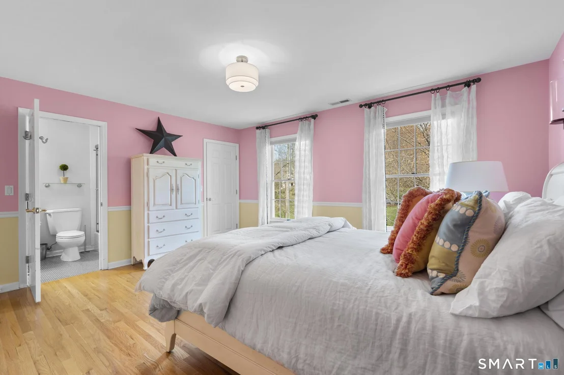 Photo of 8 Maplewood Lane
