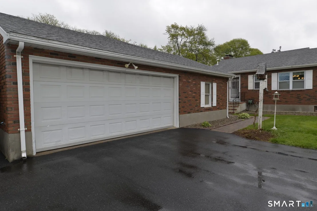 Photo of 8 Dean Drive