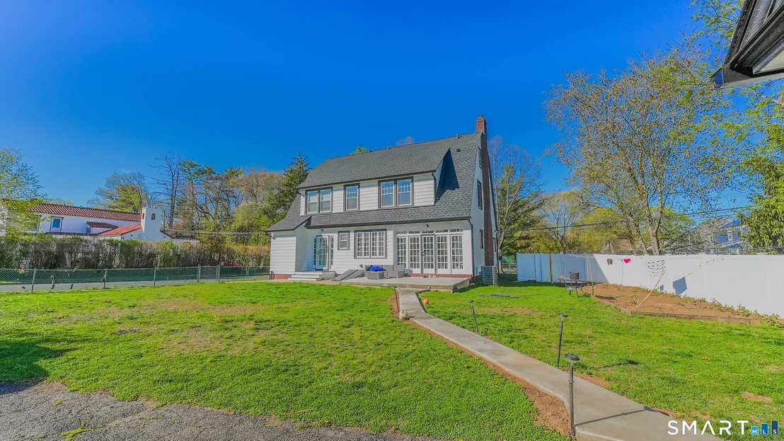 Photo of 1210 Laurel Avenue