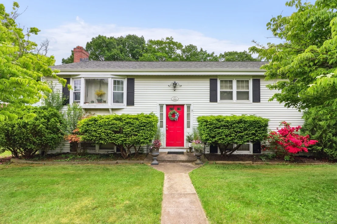 Photo of 233 Newton Street