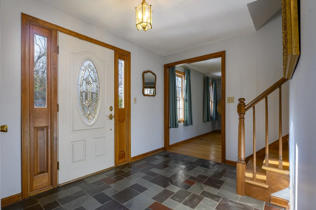 Photo of 1352 Wolf Hill Road