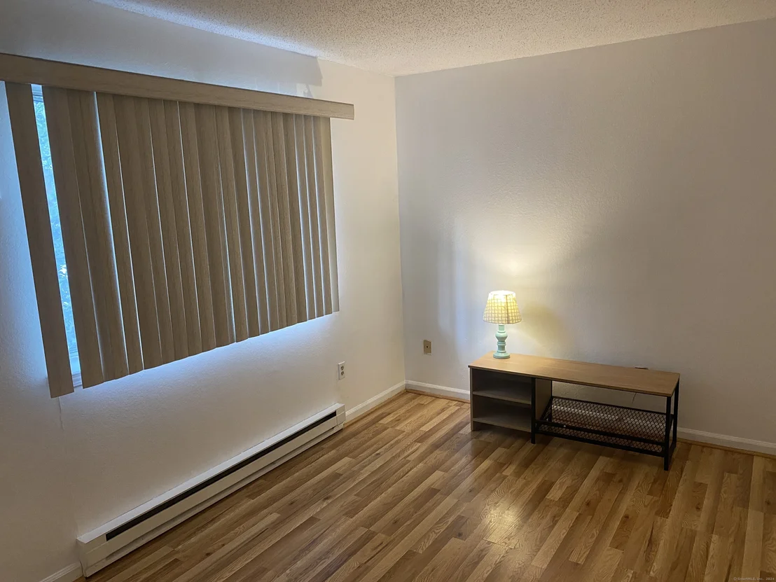 Photo of Unit 30D at 925 Oronoke Road