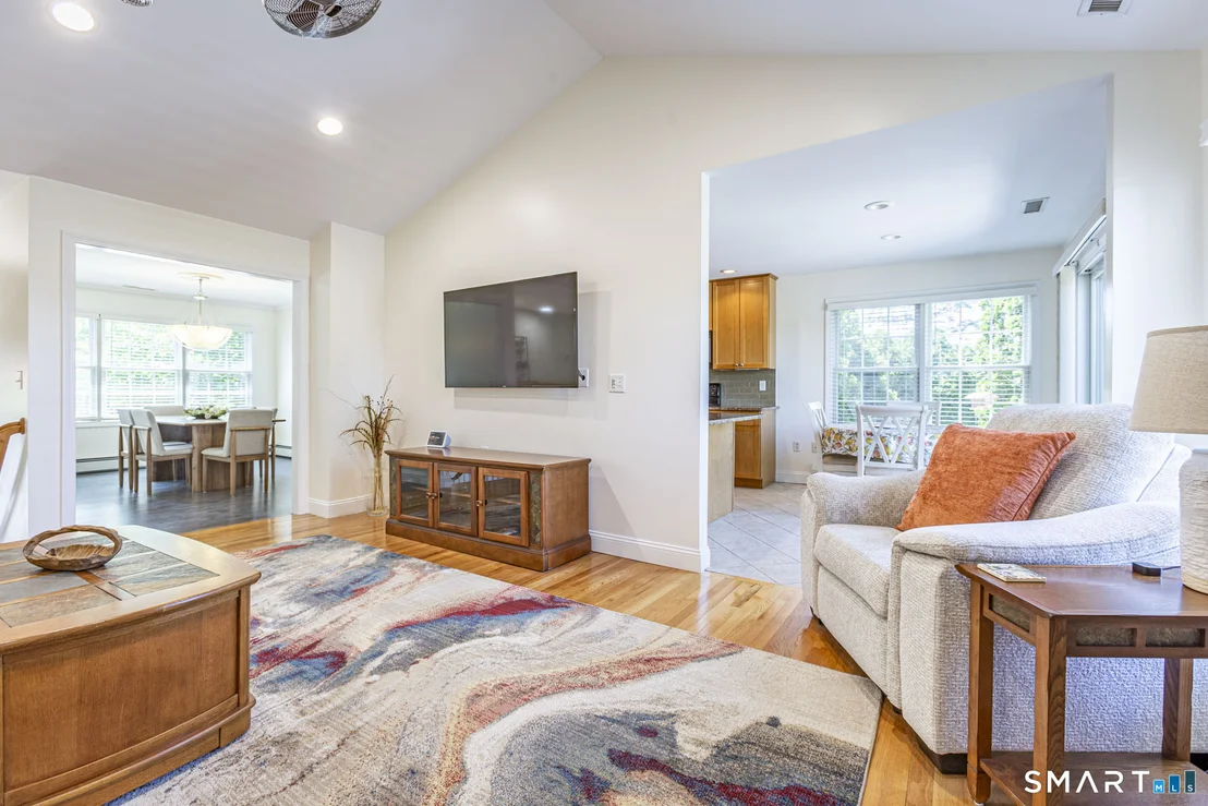 Photo of 255 East Road