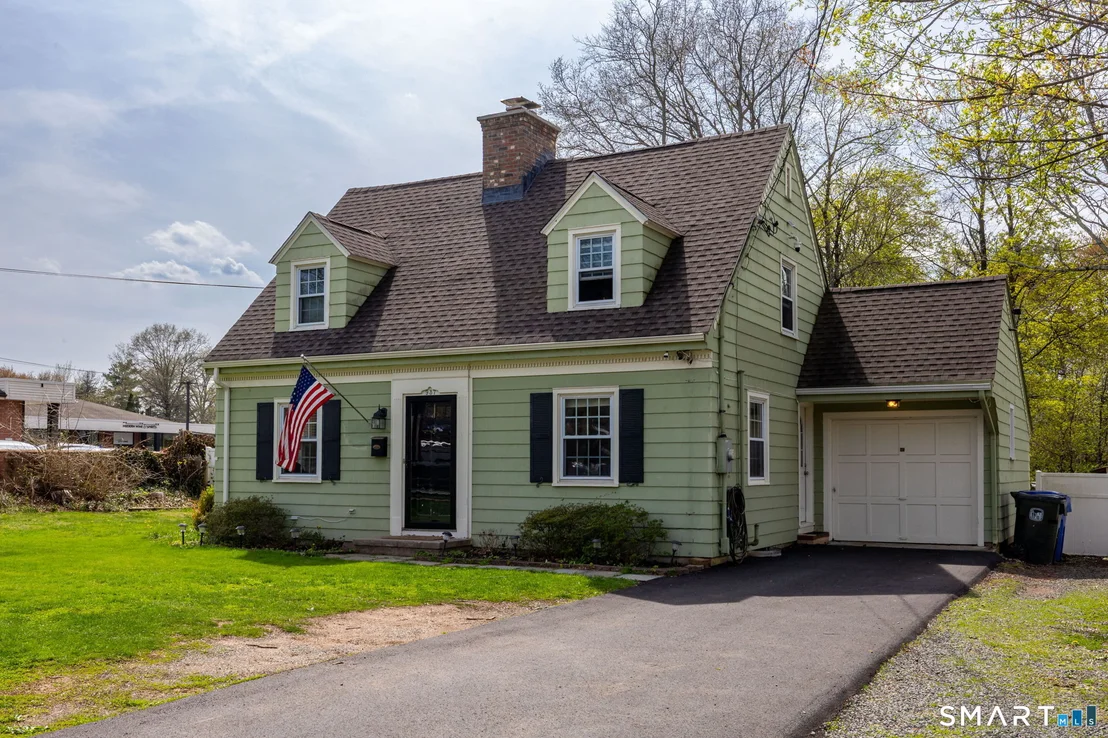 Photo of 937 Main Street