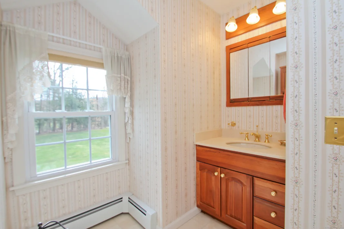 Photo of 1183 Newgate Road