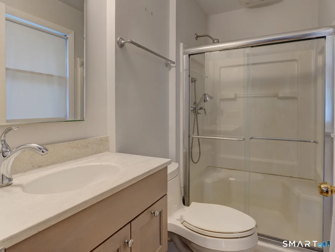 Photo of 284 Chestnut Hill Road
