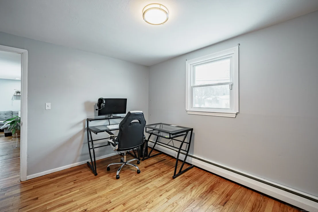 Photo of 4 Robbin Road