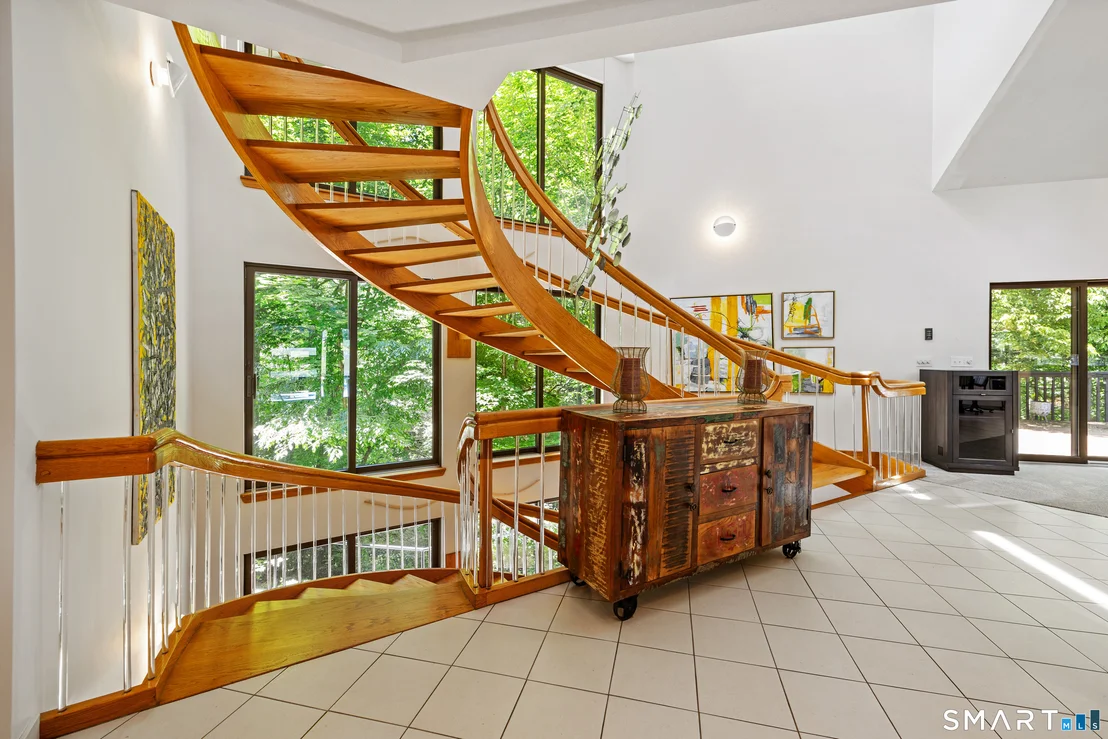 Photo of 25 Surrey Drive